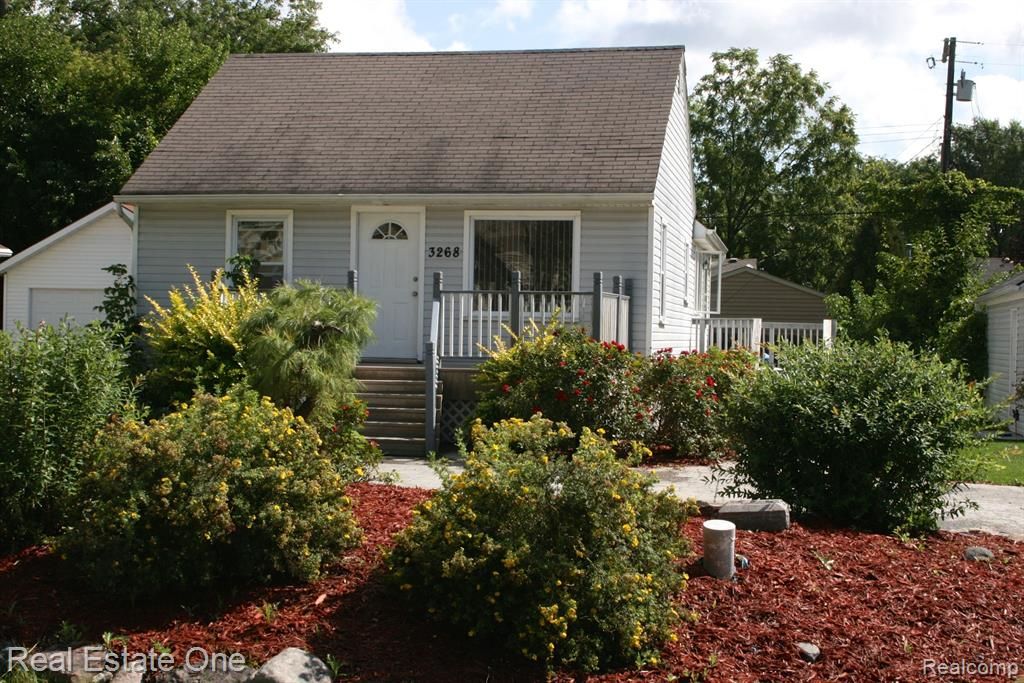 3268 Troy Drive, Troy, MI 48083