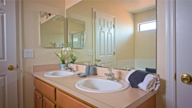 16617 CARIBBEAN BREEZE WAY, Clermont, FL 34714