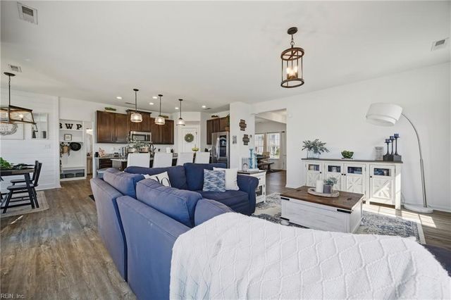 131 Homestead LN, Moyock, NC 27958