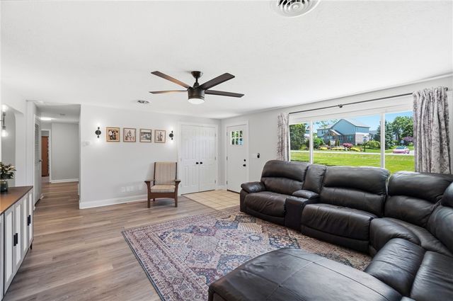 9095 N Bunnell Hill Road, Clearcreek Twp, OH 45458