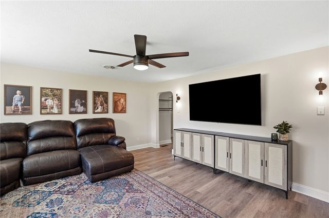 9095 N Bunnell Hill Road, Clearcreek Twp, OH 45458