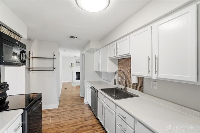 9095 N Bunnell Hill Road, Clearcreek Twp, OH 45458