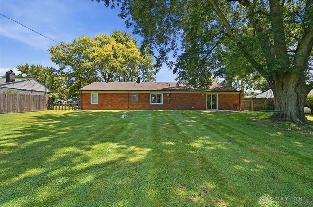 9095 N Bunnell Hill Road, Clearcreek Twp, OH 45458