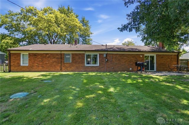 9095 N Bunnell Hill Road, Clearcreek Twp, OH 45458