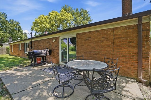 9095 N Bunnell Hill Road, Clearcreek Twp, OH 45458