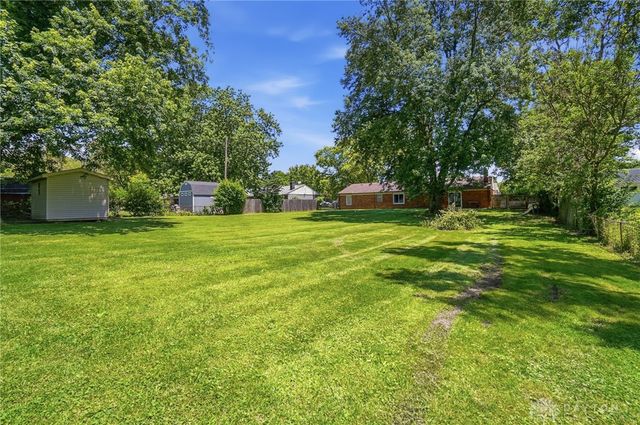 9095 N Bunnell Hill Road, Clearcreek Twp, OH 45458