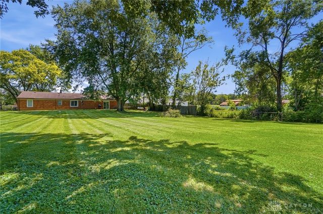 9095 N Bunnell Hill Road, Clearcreek Twp, OH 45458