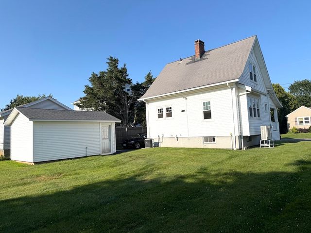34 Caswell Avenue, Newport, RI 02840