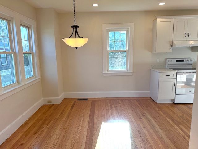 34 Caswell Avenue, Newport, RI 02840