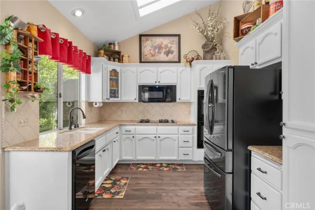 10684 Lakeview Road, Yucaipa, CA 92399