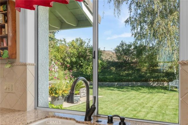 10684 Lakeview Road, Yucaipa, CA 92399