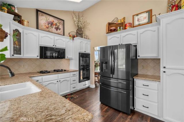 10684 Lakeview Road, Yucaipa, CA 92399