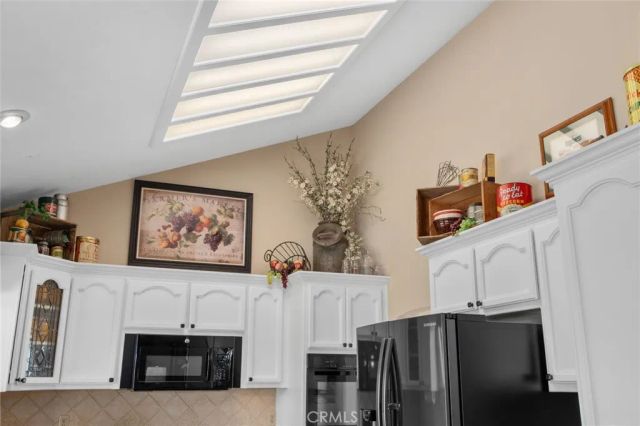 10684 Lakeview Road, Yucaipa, CA 92399