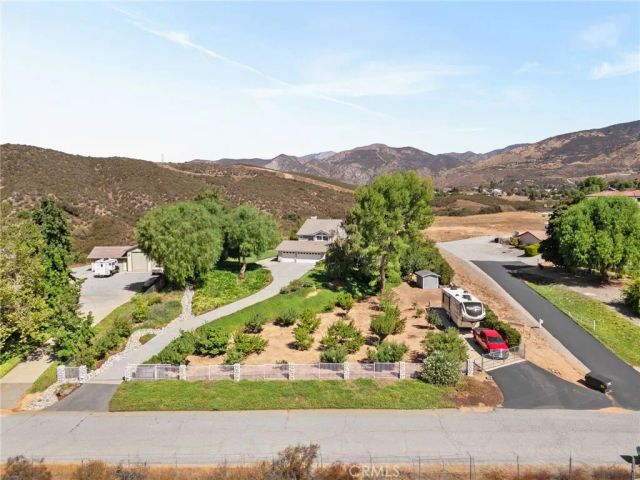 10684 Lakeview Road, Yucaipa, CA 92399