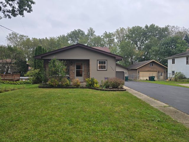 1905 N Hilltop Avenue, Zion, IL 60099