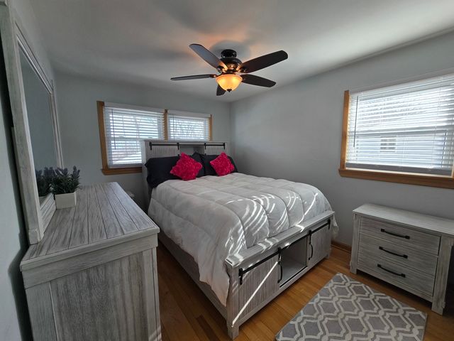 1905 N Hilltop Avenue, Zion, IL 60099