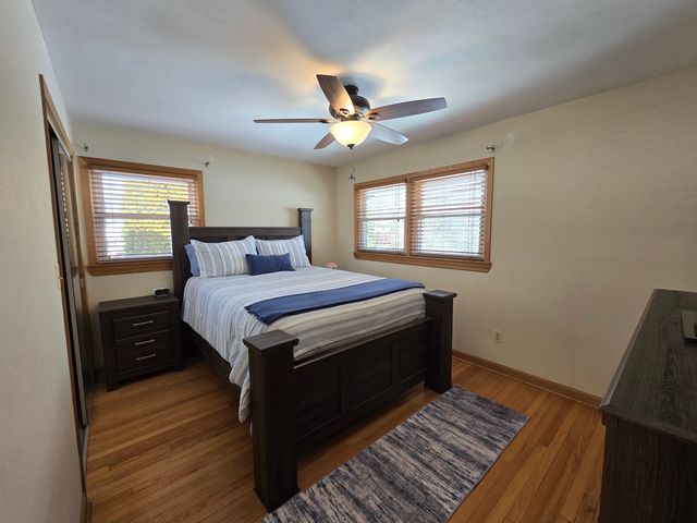 1905 N Hilltop Avenue, Zion, IL 60099