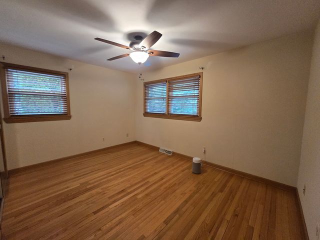 1905 N Hilltop Avenue, Zion, IL 60099