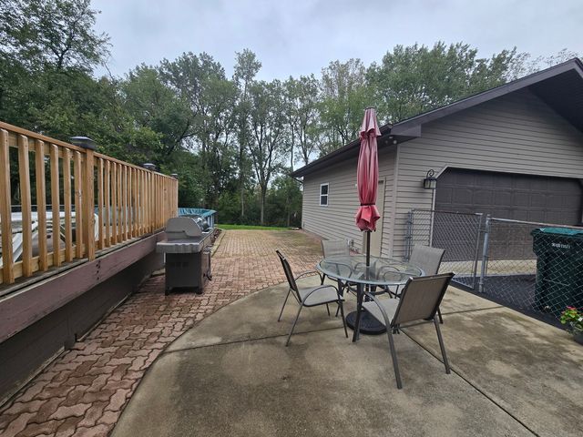 1905 N Hilltop Avenue, Zion, IL 60099