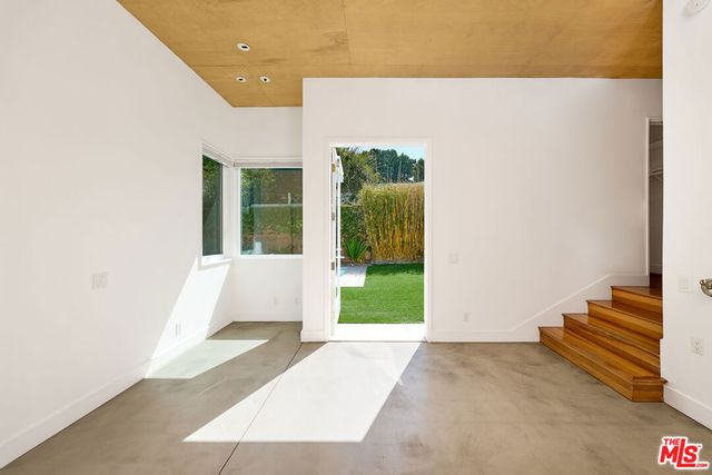 714 Kensington Road, Santa Monica, CA 90405