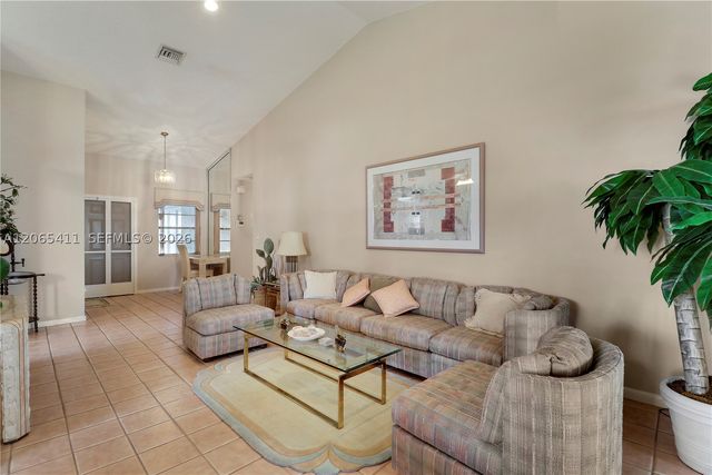5275 Tiffany Anne Cir, West Palm Beach, FL 33417