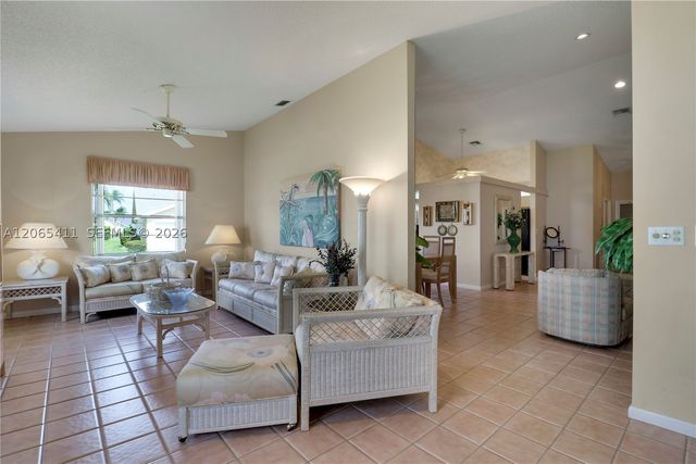 5275 Tiffany Anne Cir, West Palm Beach, FL 33417