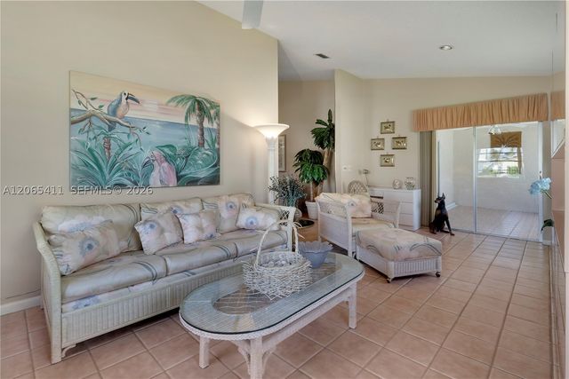 5275 Tiffany Anne Cir, West Palm Beach, FL 33417