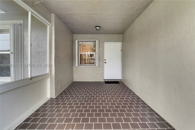 5275 Tiffany Anne Cir, West Palm Beach, FL 33417