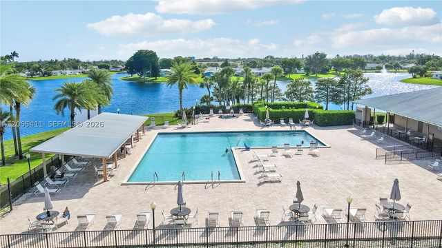 5275 Tiffany Anne Cir, West Palm Beach, FL 33417
