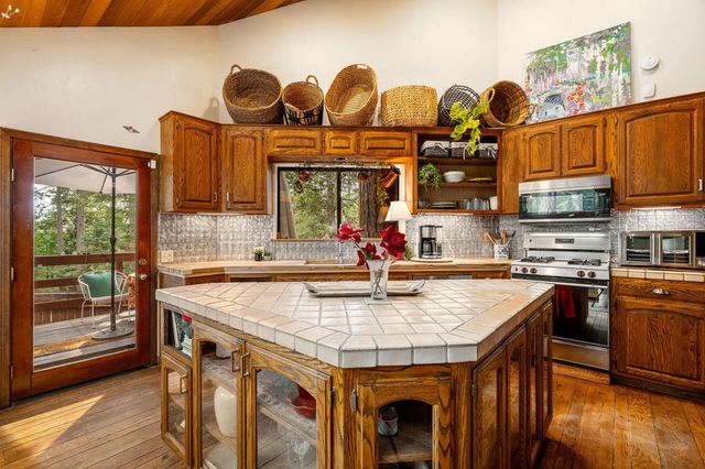 24680 Fern Valley Road, Idyllwild, CA 92549