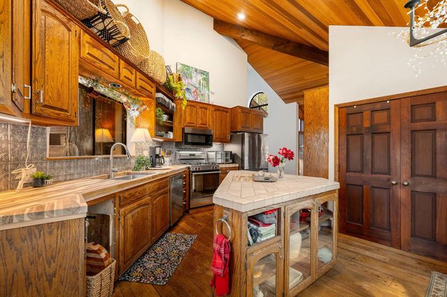 24680 Fern Valley Road, Idyllwild, CA 92549