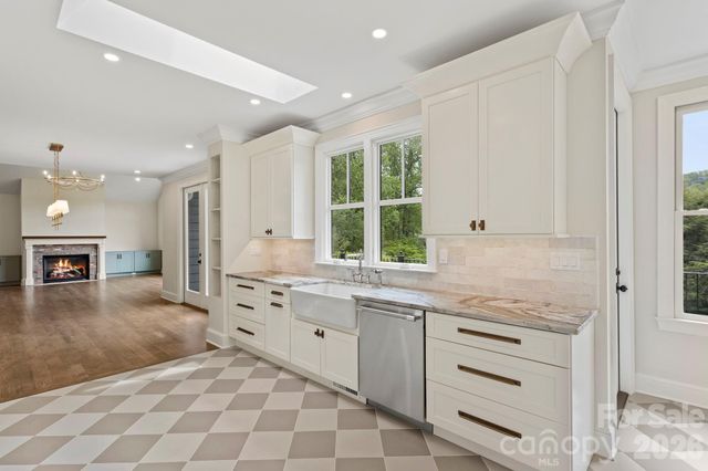 301 Winding Meadows Drive, Flat Rock, NC 28731