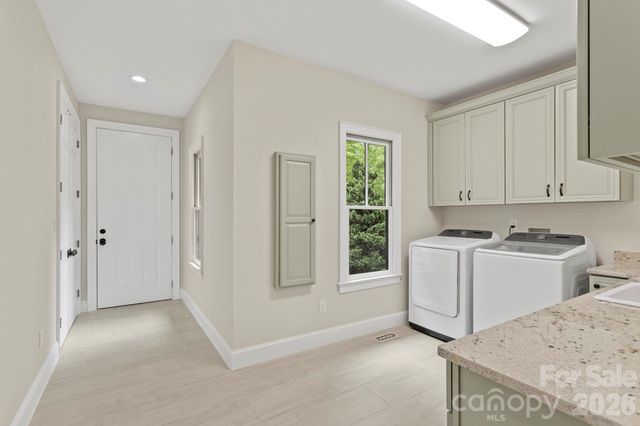 301 Winding Meadows Drive, Flat Rock, NC 28731