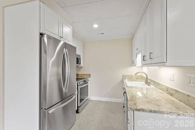 301 Winding Meadows Drive, Flat Rock, NC 28731