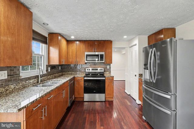 1101 WINTROL CT, Herndon, VA 20170