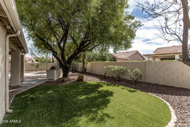 10709 E CHAMPAGNE Drive, Sun Lakes, AZ 85248