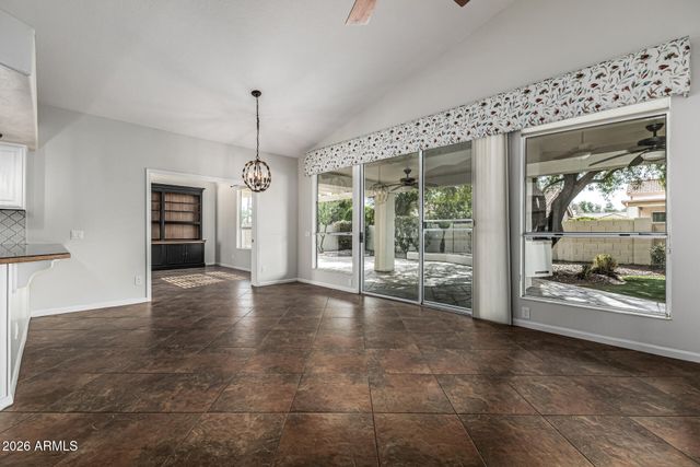 10709 E CHAMPAGNE Drive, Sun Lakes, AZ 85248