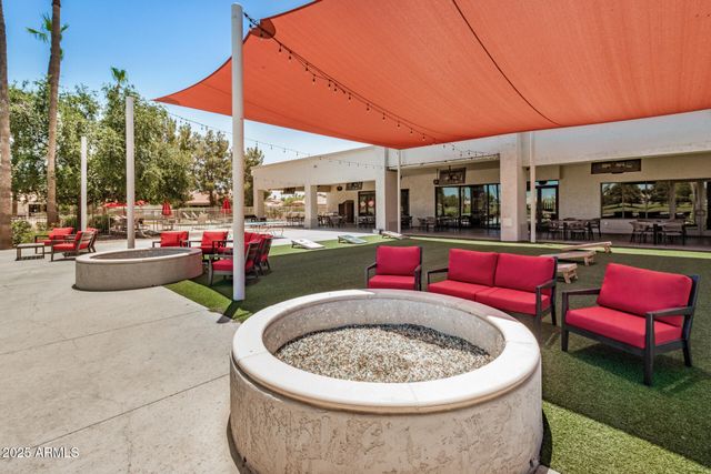 10709 E CHAMPAGNE Drive, Sun Lakes, AZ 85248