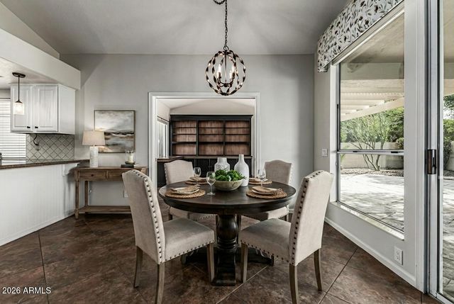 10709 E CHAMPAGNE Drive, Sun Lakes, AZ 85248