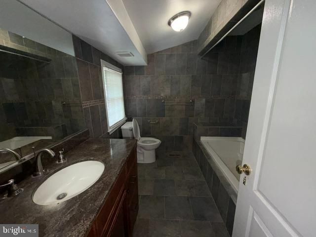 18121 QUEEN ANNE RD, Upper Marlboro, MD 20774
