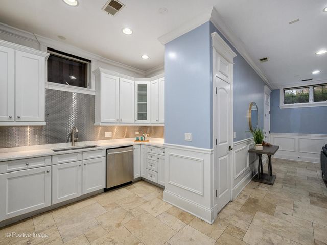 5058 N Kimball Avenue G, Chicago, IL 60625