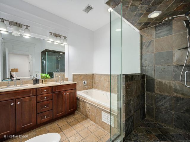 5058 N Kimball Avenue G, Chicago, IL 60625