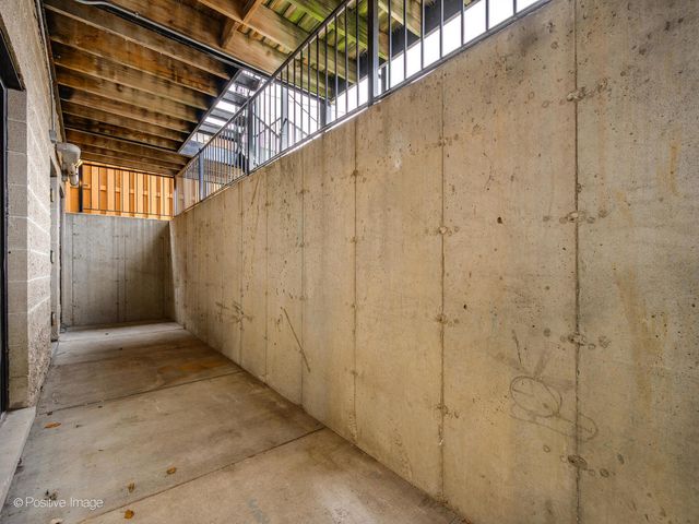 5058 N Kimball Avenue G, Chicago, IL 60625