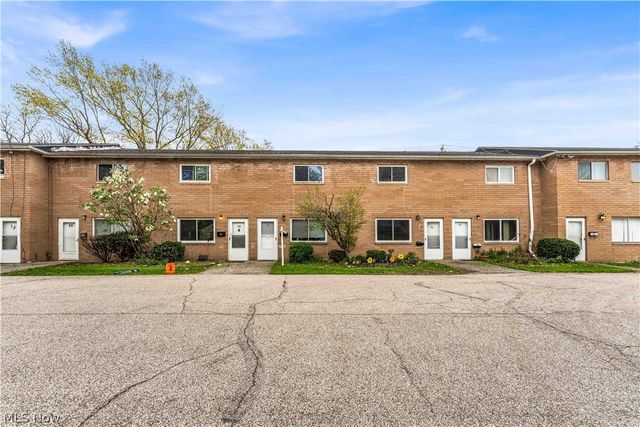 797 Babbitt Road 15, Euclid, OH 44123