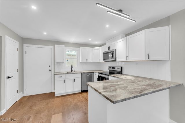 797 Babbitt Road 15, Euclid, OH 44123