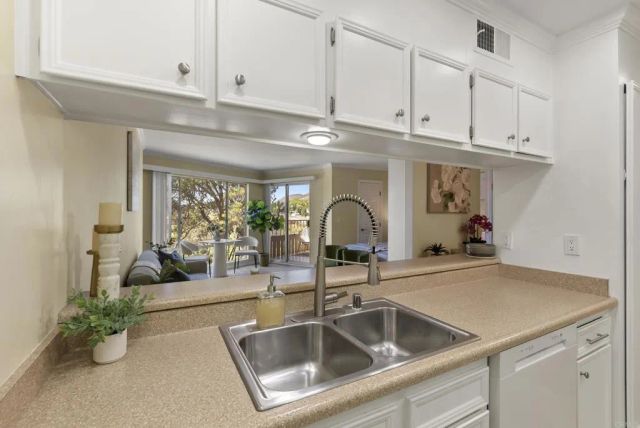 5710 Baltimore Drive 430, La Mesa, CA 91942