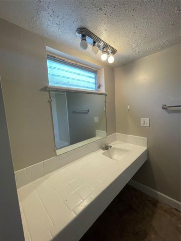 3304 Red River ST 102, Austin, TX 78705