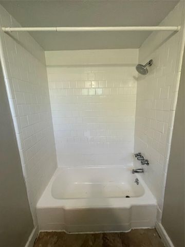 3304 Red River ST 102, Austin, TX 78705