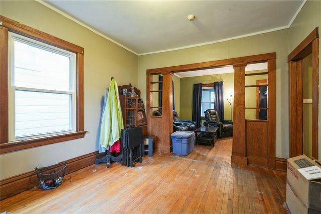 1810 Park Ave SE, Cedar Rapids, IA 52403