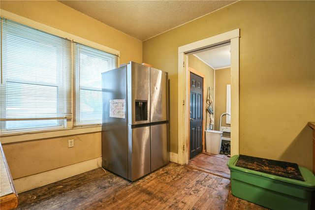 1810 Park Ave SE, Cedar Rapids, IA 52403